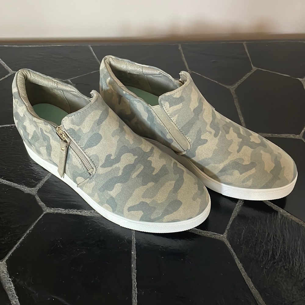 Dr. Scholl’s Platform sneakers